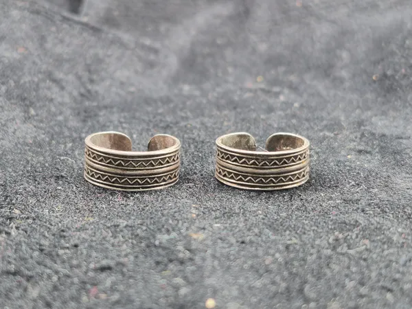 Silver_925_Oxidised_Adjustable_Toe_Ring_Pair_For_Women