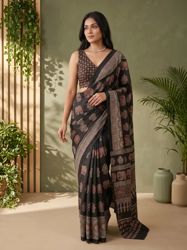 Black_Cotton_Printed_Saree_for_Women