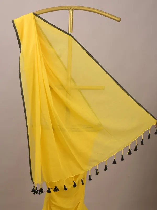 Yellow_Sheer_Saree_With_Tassel_Border_for_Women