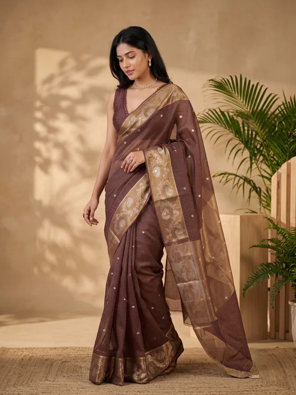 Brown_Woven_Ethnic_Saree_for_Women