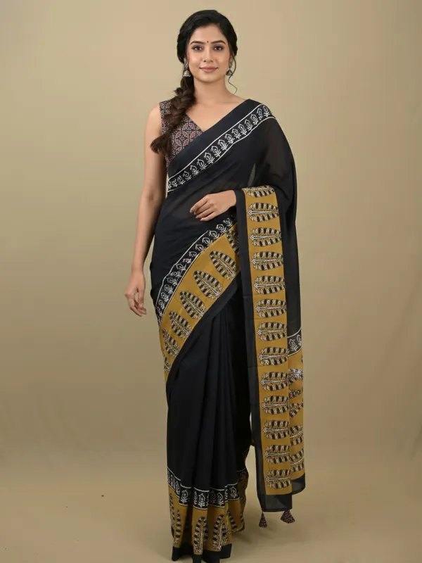 Black_Printed_Saree_for_Women