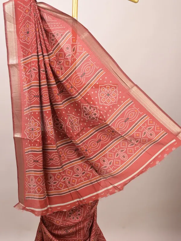 Red_Printed_Saree_For_Women