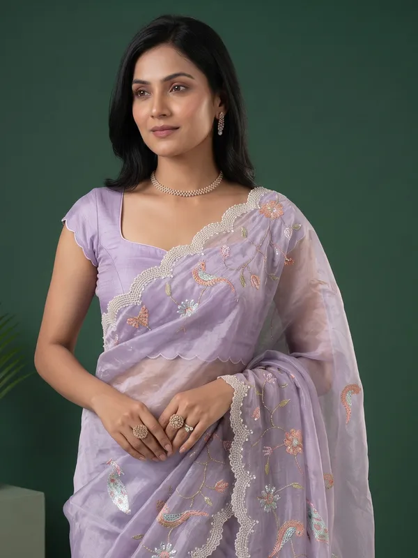 Lavender_Embroidered_Lace_Border_Saree_for_Women