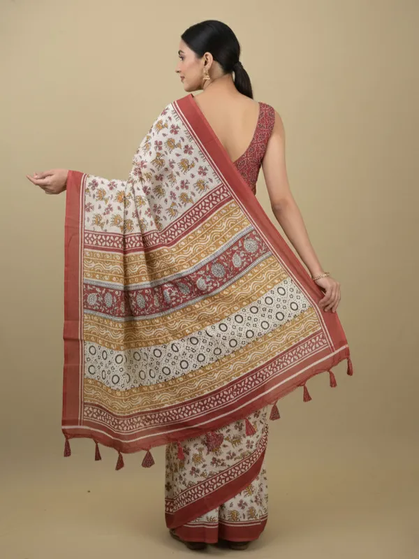 Off_White_Floral_Print_Saree_For_Women
