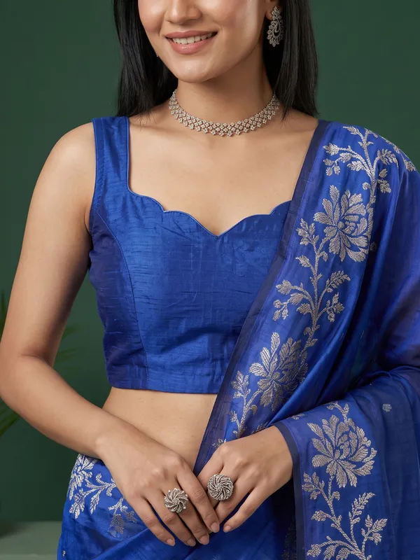 Blue_Woven_Floral_Zari_Saree_for_Women