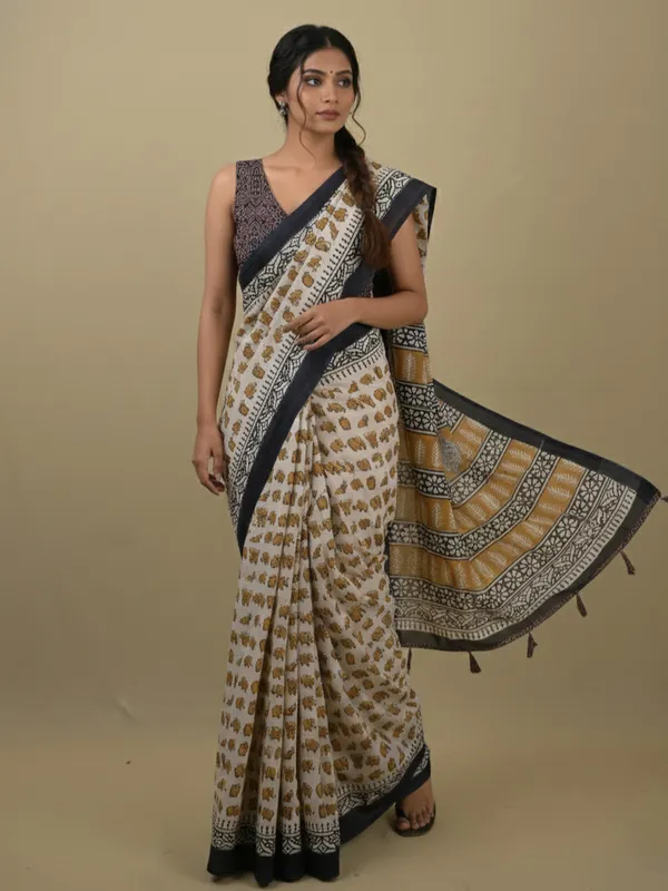 Cream_And_Black_Printed_Saree_for_Women