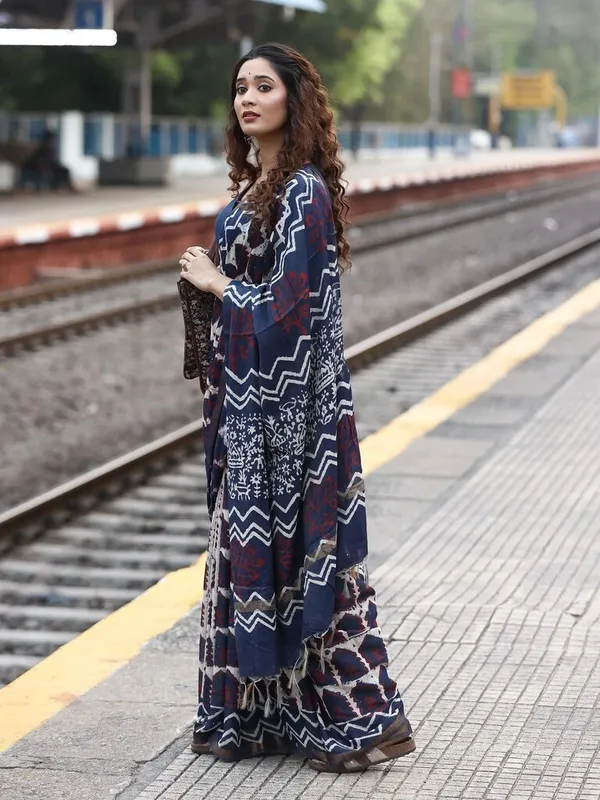 Navy_Blue_Printed_Saree_For_Women