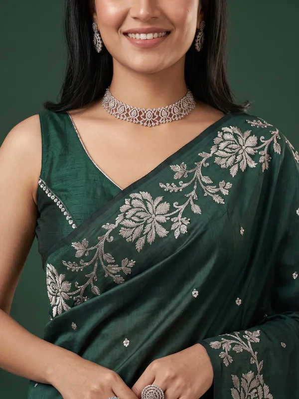 Green_Floral_Embroidered_Saree_for_Women