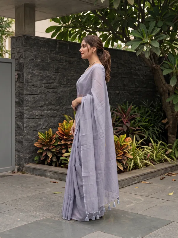 Lavender_Sheer_Plain_Saree_With_Tassel_Border_for_Women