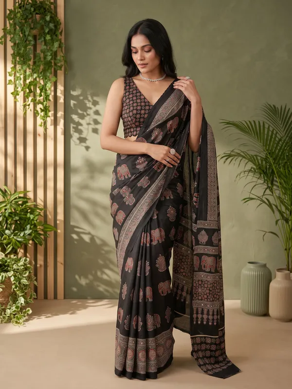 Black_Cotton_Printed_Saree_for_Women