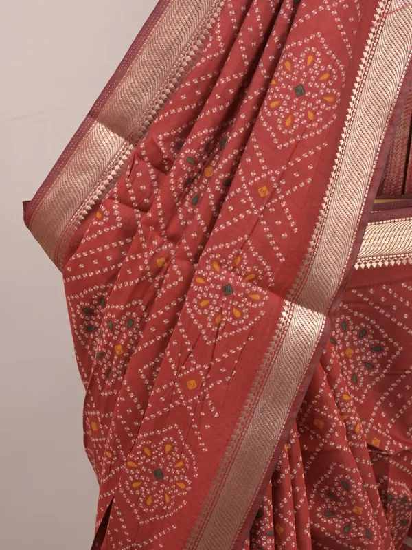 Red_Printed_Saree_For_Women