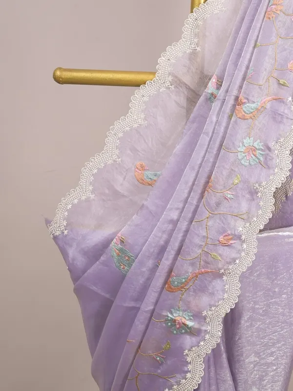 Lavender_Embroidered_Lace_Border_Saree_for_Women