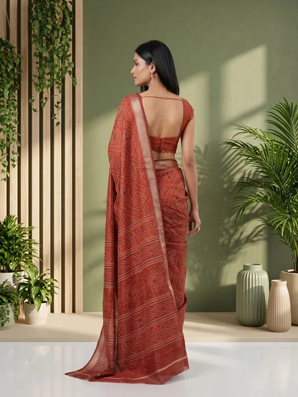 Red_Printed_Saree_For_Women