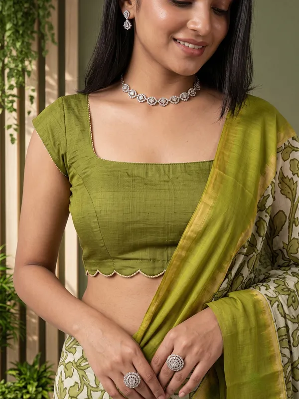 Green_Floral_Printed_Saree_for_Women