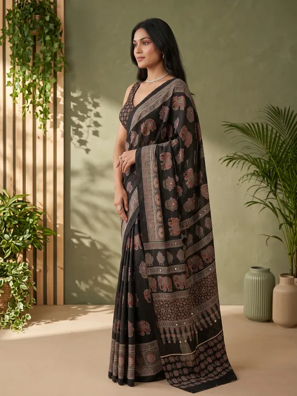 Black_Cotton_Printed_Saree_for_Women