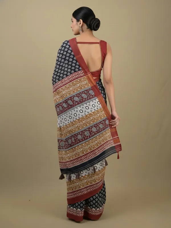 Black_And_Red_Cotton_Printed_Saree_for_Women