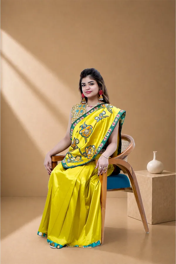 Sun_Kissed_Bloom_Pre_Stitched_Saree_Skirt_Blouse_Co_Ord