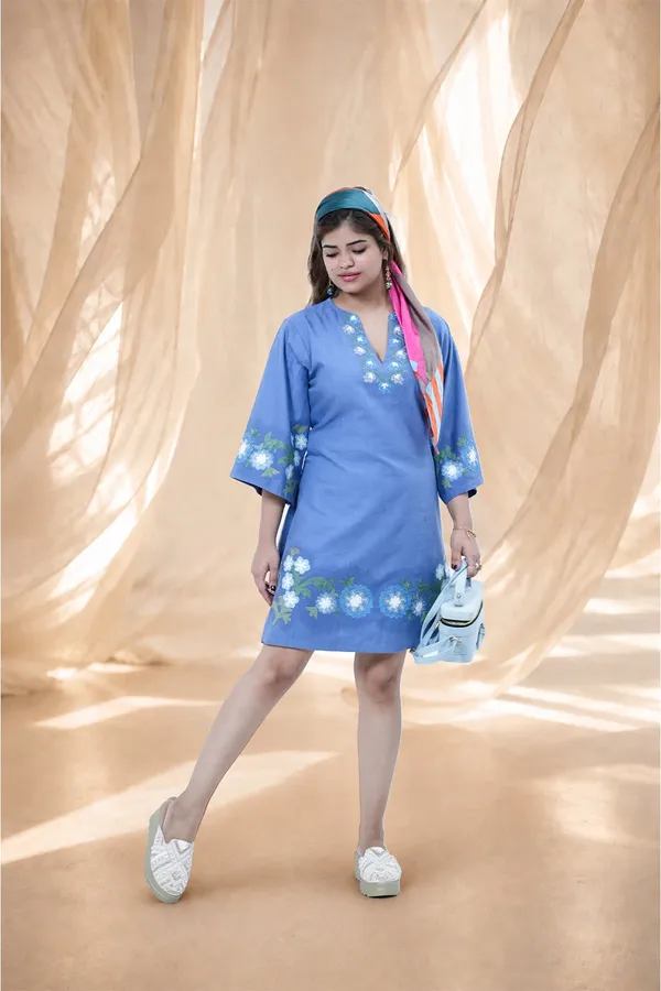 Soft_Blue_Three_Quarter_Sleeve_Shift_Dress