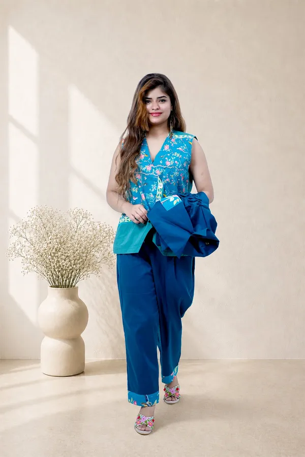 Teal_Blue_3_Piece_Pantsuit_With_Floral_Waistcoat