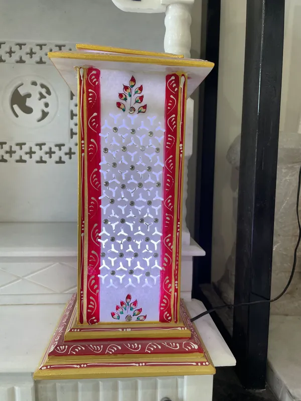 Marble_Floral_Lamp