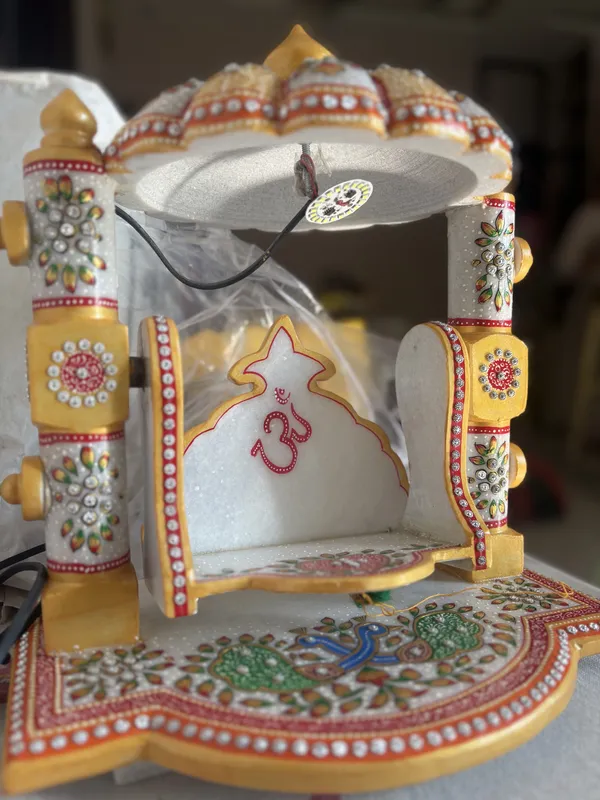 Ornate_Floral_Pattern_Pooja_Jhula