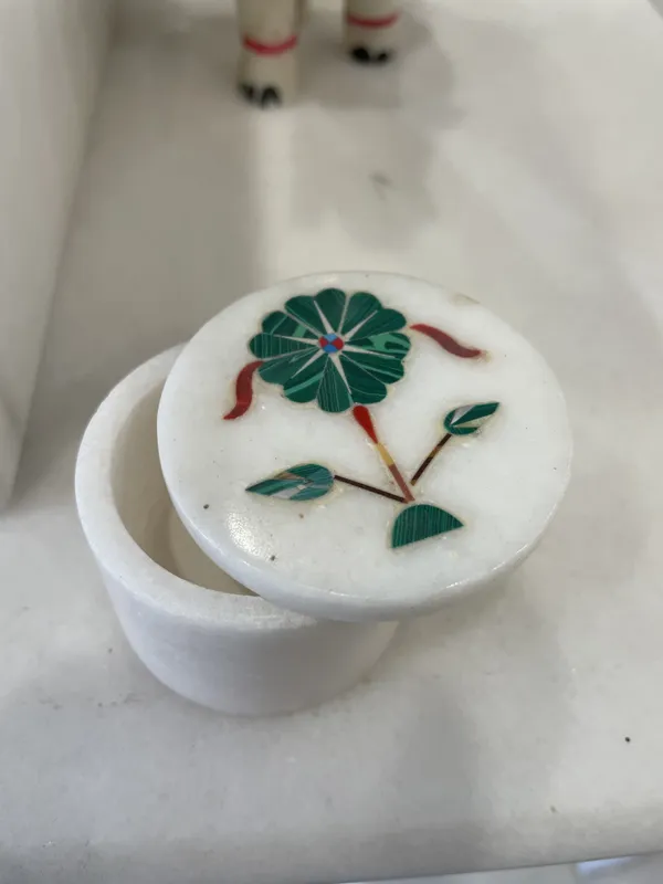 Marble_Floral_Inlay_Round_Trinket_Box