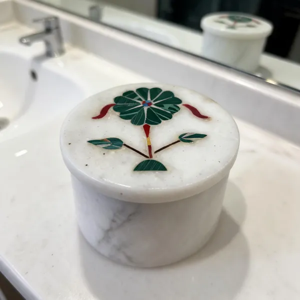 Marble_Floral_Inlay_Round_Trinket_Box