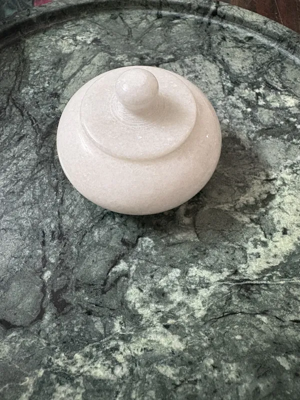 Marble_Round_Lidded_Storage_Container
