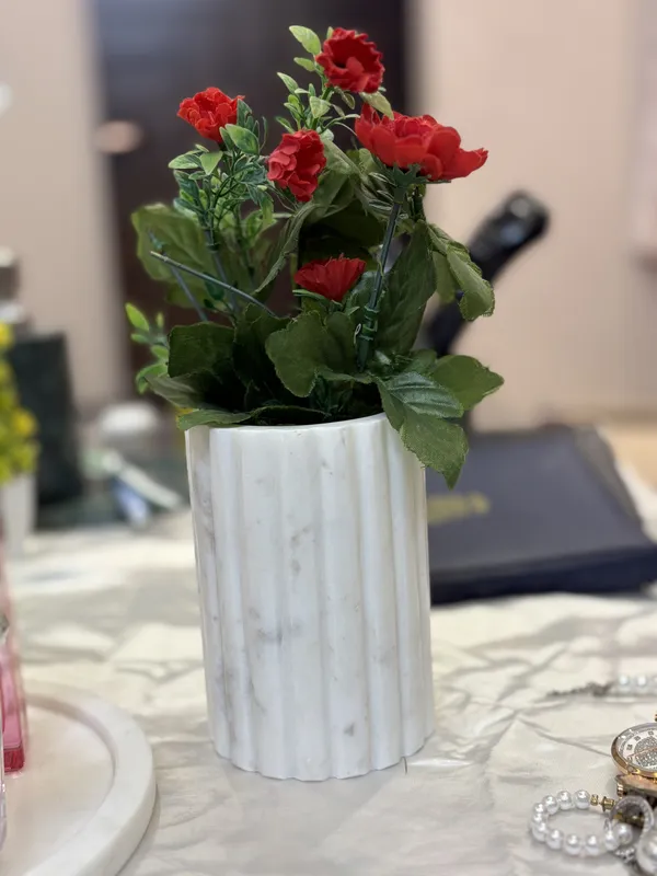 White_Marble_Fluted_Decorative_Vase