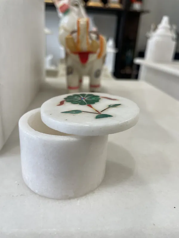 Marble_Floral_Inlay_Round_Trinket_Box