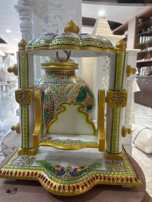 Gold-Tone_Ornate_Jhula_Cradle