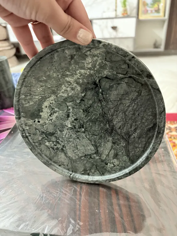 Stone_Natural_Veined_Round_Serving_Plate