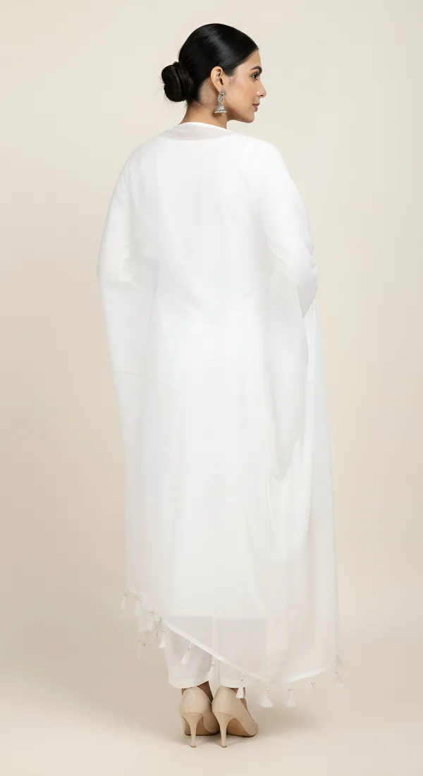 White_Straight_Fit_Kurta_Set_For_Women
