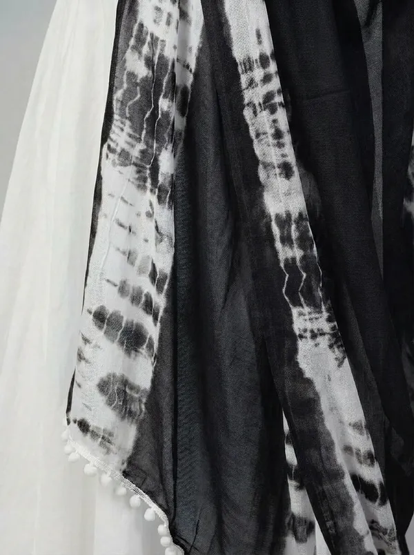 Black_White_Chiffon_Printed_Anarkali_Dupatta_For_Women