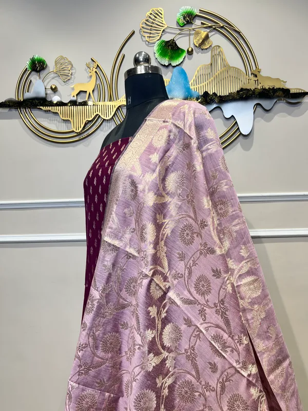 Lavender_Jacquard_Floral_Suit_for_Women