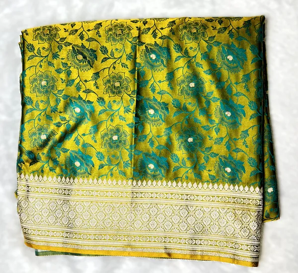 Banarasi_Mushroo_Silk_Tanchui_Saree