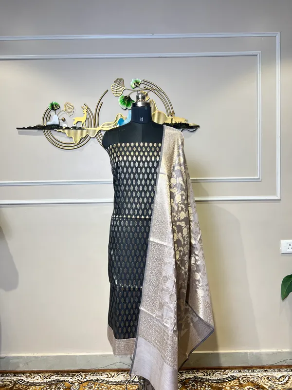 Blue_Woven_Ethnic_Suit_for_Women