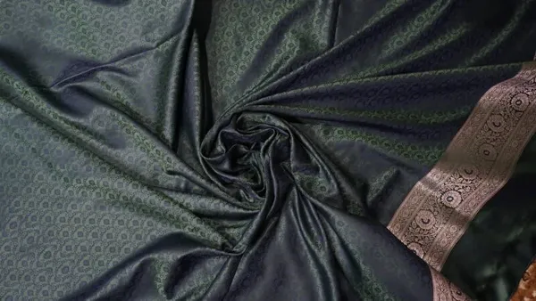Banarasi_Mushroo_Silk_Rang_Kaat_Saree