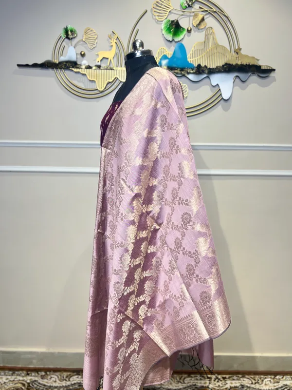 Magenta_Woven_Ethnic_Suit_for_Women