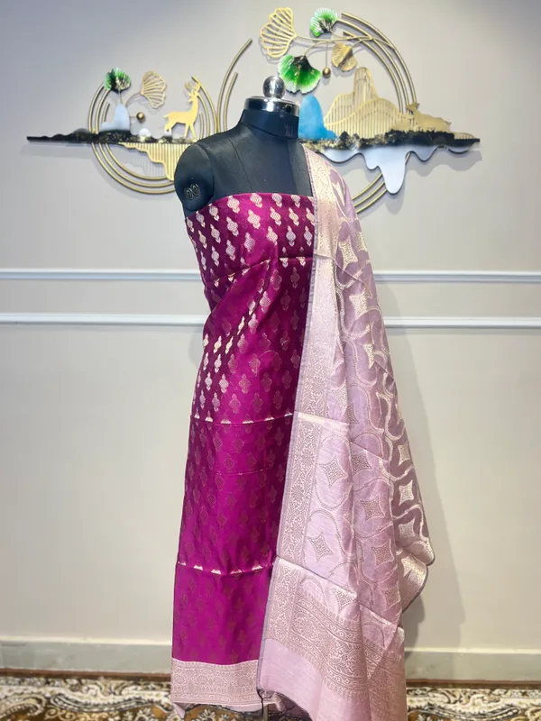 Magenta_Woven_Ethnic_Suit_Set_With_Pink_Dupatta_for_Women