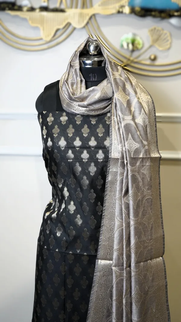 Banarasi_Zari_Woven_Unstitched_Suit_Fabric