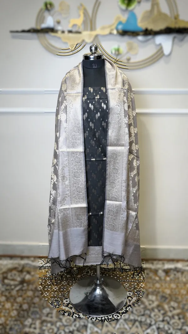 Banarasi_Zari_Woven_Unstitched_Suit_Fabric