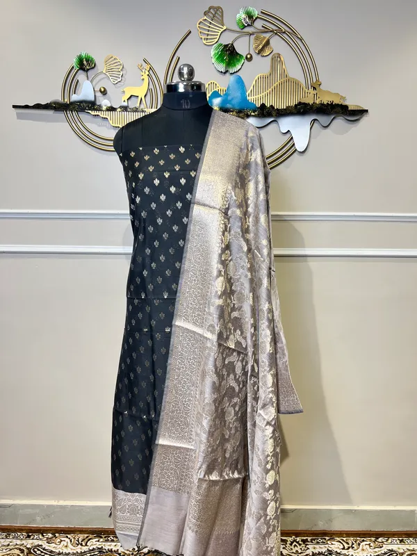 Grey_Woven_Floral_Suit_For_Women