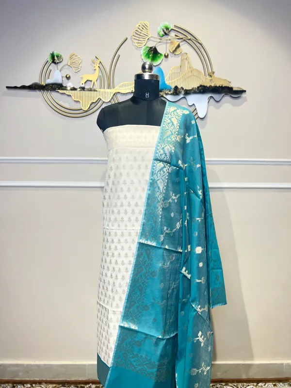 Turquoise_Embroidered_Ethnic_Suit_Set_For_Women