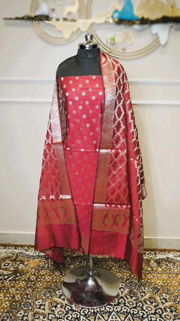 Banarasi_Zari_Woven_Unstitched_Suit_Fabric