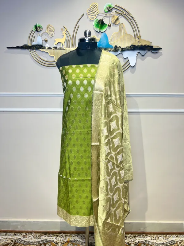 Green_Woven_Zari_Suit_for_Women
