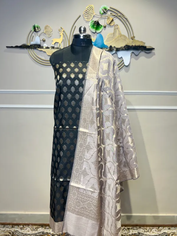 Grey_Woven_Patterned_Shawl_for_Women