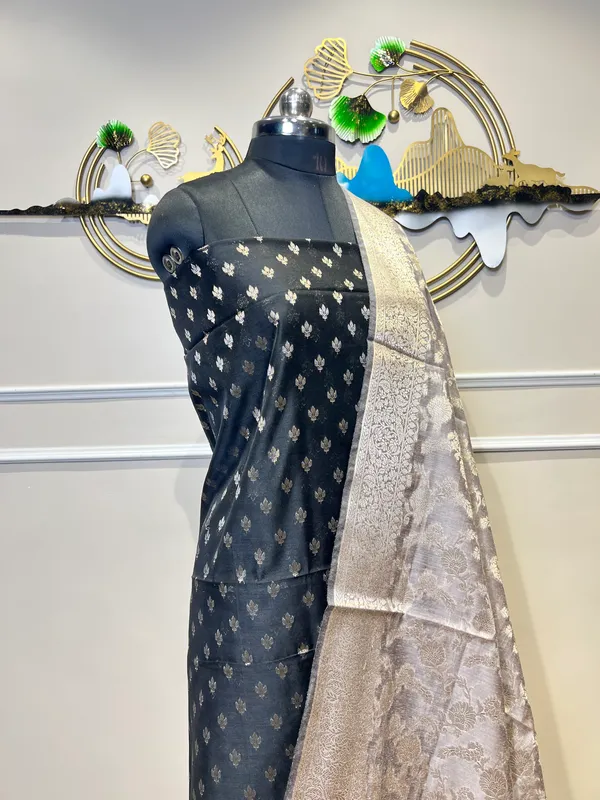 Grey_Woven_Floral_Suit_For_Women
