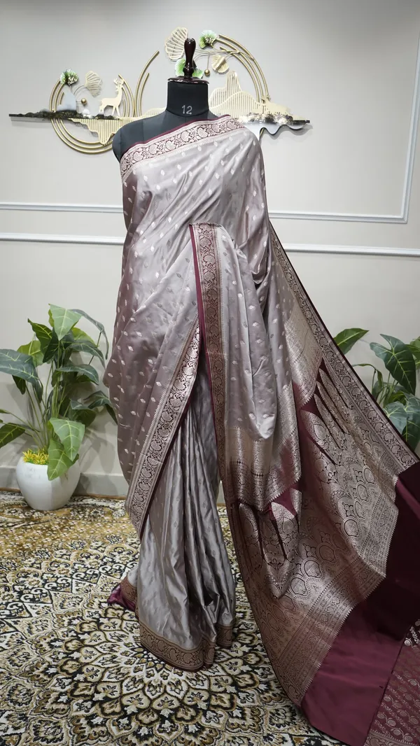 Banarasi_Mushroo_Silk_Contrast_Saree
