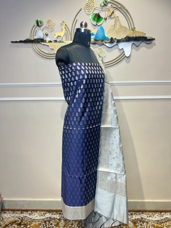 Navy_Blue_Printed_Ethnic_Suit_Set_For_Women